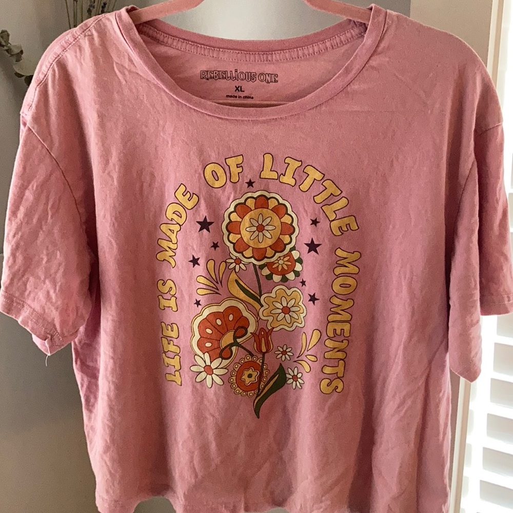 Oversized graphic tee
